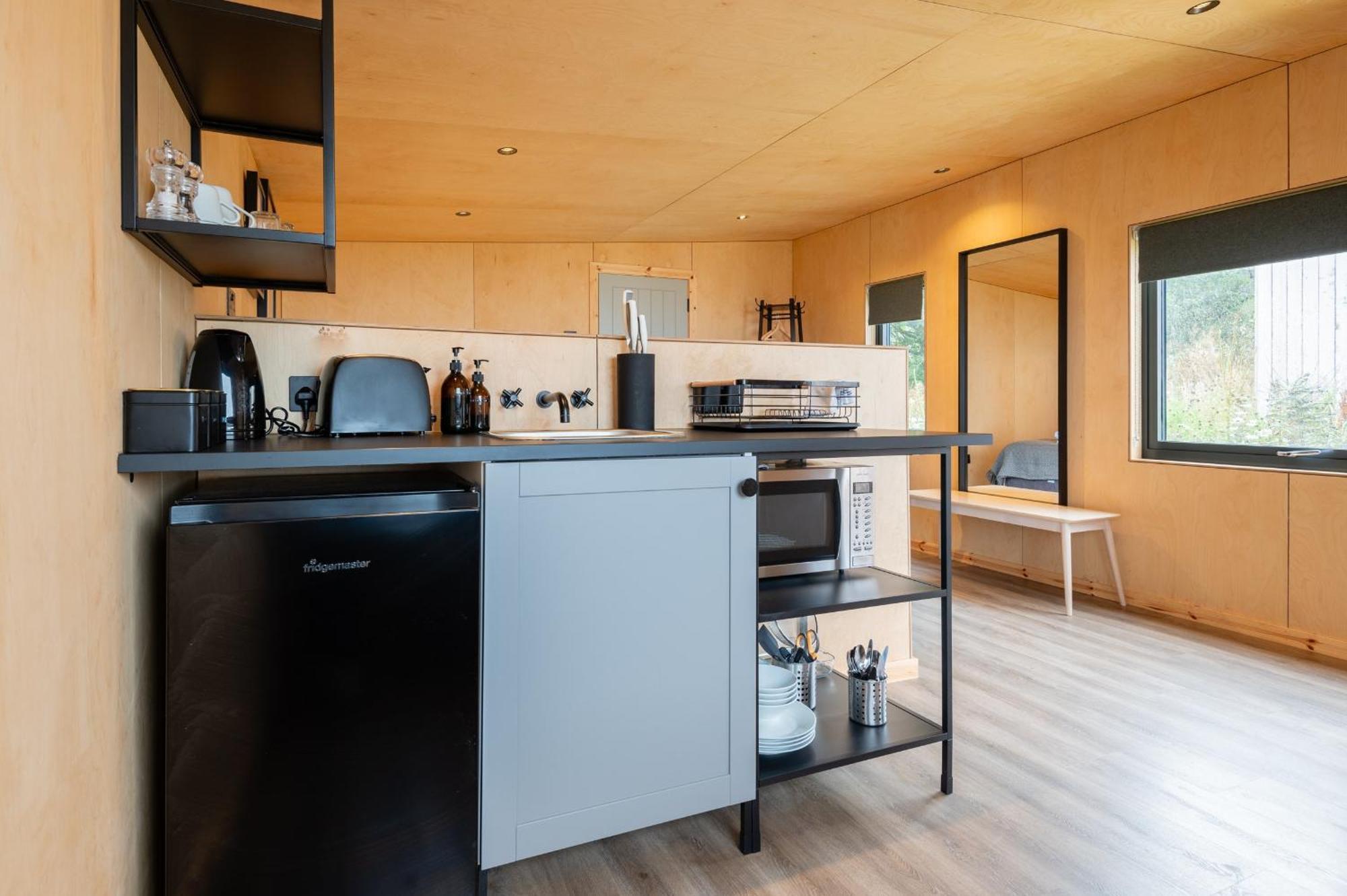 Rustic Cabins, Sea Views From Rewilded Farm With Highland Cows Σεντ Άντριους Εξωτερικό φωτογραφία